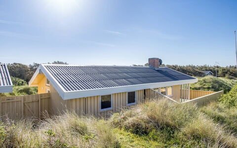 Estefania - 450M from the Sea: Møbel, Indretning, Stol, Gulvbelægning, Bord, Udvej, Etage, Loft, Værelse, Eco Hotel