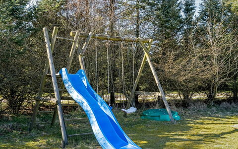 Troels - 750M from the Sea: Svømmepøl, Udendørs Møbler, Møbel, Udvej, Flise, Eco Hotel, Skygge, Stol, Fritid, Estate