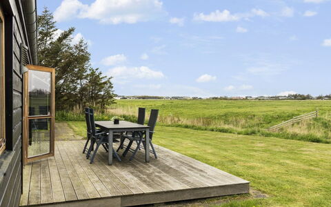 Ilmatar - 650M from the Sea: Plantesamfund, Sollys, Urteagtig Plante, Have, Plantation, Landbrug, Farm