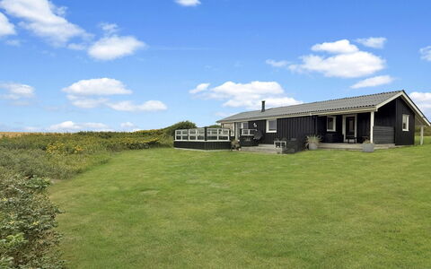 Steffenie - 400M from the Sea: Himmel, Græs, Almindeligt, Græs-, Hus, Land Lot, Sommerhus, Hjem, Tag, Landdistrikt