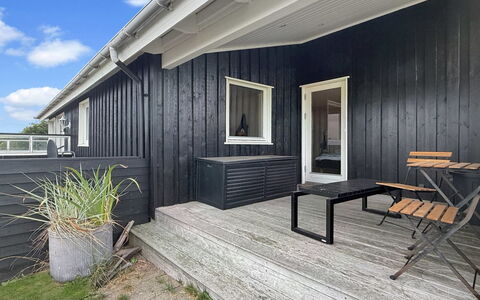 Steffenie - 400M from the Sea: Træ, Etage, Gulvbelægning, Kompositmateriale, Planke, Hårdttræ, Loft, Trægulve, Sidespor