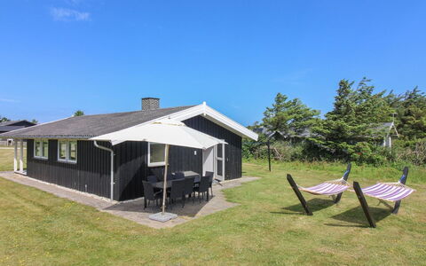 Alberga - 700M from the Sea: Træ, Hus, Sommerhus, Hjem, Tag, Landdistrikt, Sidespor, Bjælkehytte, Garden Bygninger, Hårdttræ