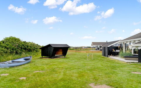 Crista - 500M from the Sea: Loft, Gulvbelægning, Indretning, Etage, Kompositmateriale, Møbel, Udvej, Hotel, Design, Dagslys