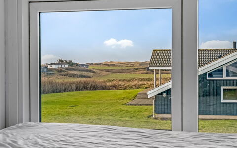 Crista - 500M from the Sea: Loft, Gulvbelægning, Indretning, Etage, Kompositmateriale, Møbel, Udvej, Hotel, Design, Dagslys