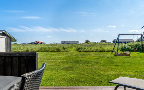 Sina - 300M from the Sea: Hus, Hjem, Dør, Tag, Sommerhus, Estate, Have, Skygge, Sidespor, Gård