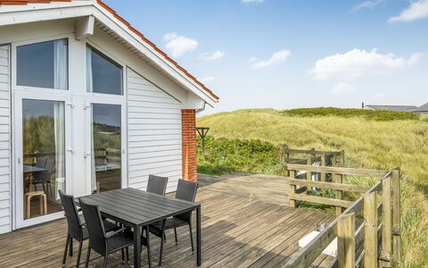 Broder - 150M from the Sea: Sommerhus, Have, Sidespor, Garden Bygninger, Skygge, Gård, Backyard, Lawn, Stuehus, Landscaping