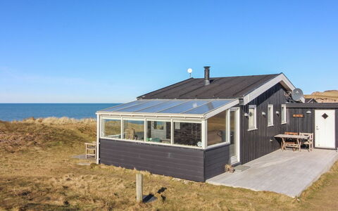 Freydis - 92M from the Sea: Sommerhus, Backyard, Gård, Garden Bygninger, Skur, Sidespor, Udendørs Møbler, Bjælkehytte, Udendørs Struktur, Hytte