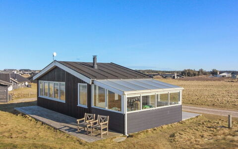Freydis - 92M from the Sea: Sommerhus, Backyard, Gård, Garden Bygninger, Skur, Sidespor, Udendørs Møbler, Bjælkehytte, Udendørs Struktur, Hytte