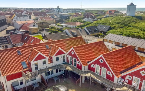Poulsen - 200M from the Sea: Træ, Bejdse, Planke, Hårdttræ, Sommerhus, Dæk, Sidespor, Skygge, Trægulve, Garden Bygninger