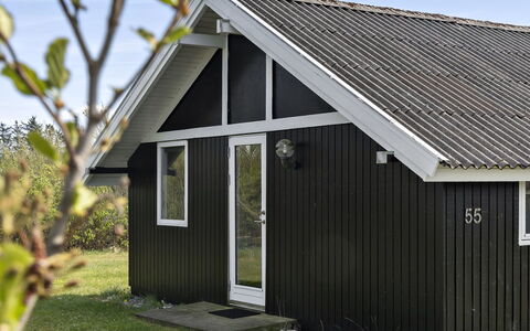 Aleksia - 1Km from the Sea: Sommerhus, Backyard, Gård, Garden Bygninger, Skur, Sidespor, Udendørs Møbler, Bjælkehytte, Udendørs Struktur, Hytte