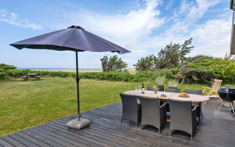 Marit - 150M from the Sea: Plantesamfund, Sollys, Urteagtig Plante, Have, Plantation, Landbrug, Farm