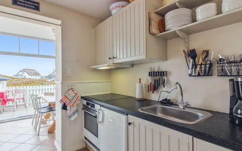 Asa - 75M from the Sea: Møbel, Indretning, Stol, Gulvbelægning, Bord, Udvej, Etage, Loft, Værelse, Eco Hotel