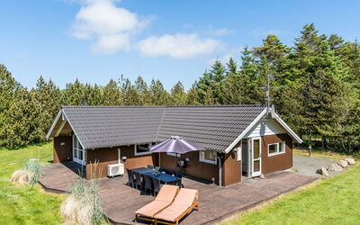 Gottfrede - 600M from the Sea