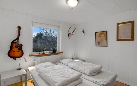 Urho - 500M from the Sea: Seng, Møbel, Indretning, Soveværelse, Væg, Gulvbelægning, Etage, Sengetøj, Loft, Sengetøj