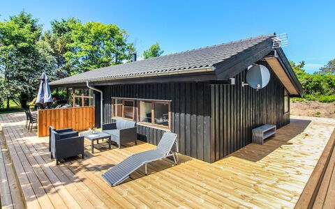 Paulette - 450M from the Sea: Træ, Hårdttræ, Planke, Sommerhus, Dæk, Bejdse, Skygge, Veranda, Trægulve, Sidespor