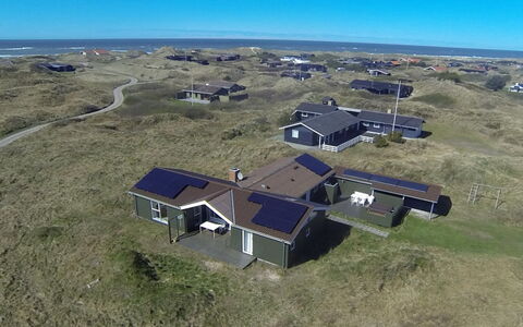 Elco - 450M from the Sea: Træ, Hus, Sommerhus, Hjem, Tag, Landdistrikt, Sidespor, Bjælkehytte, Garden Bygninger, Hårdttræ
