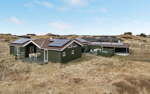 Elco - 450M from the Sea: Træ, Hus, Sommerhus, Hjem, Tag, Landdistrikt, Sidespor, Bjælkehytte, Garden Bygninger, Hårdttræ