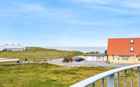 Ima - 60M from the Sea: Sommerhus, Hjem, Hus, Tag, Veranda, Estate, Sidespor, Garden Bygninger, Stuehus, Gård