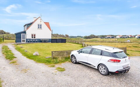 Ima - 60M from the Sea: Sommerhus, Hjem, Hus, Tag, Veranda, Estate, Sidespor, Garden Bygninger, Stuehus, Gård
