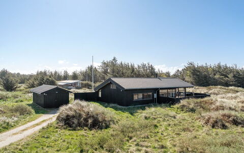 Riana - 375M from the Sea: Svømmepøl, Udendørs Møbler, Møbel, Udvej, Flise, Eco Hotel, Skygge, Stol, Fritid, Estate