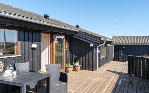 Riana - 375M from the Sea: Svømmepøl, Udendørs Møbler, Møbel, Udvej, Flise, Eco Hotel, Skygge, Stol, Fritid, Estate
