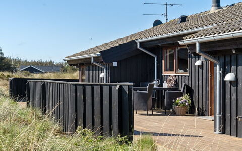 Riana - 375M from the Sea: Svømmepøl, Udendørs Møbler, Møbel, Udvej, Flise, Eco Hotel, Skygge, Stol, Fritid, Estate