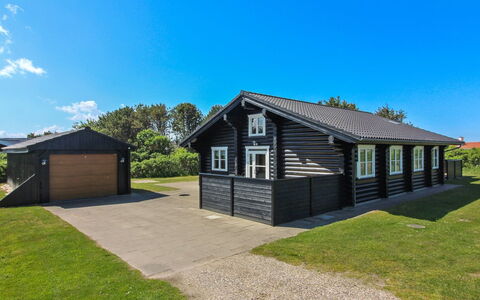 Salmund - 600M from the Sea: Tag, Hus, Hjem, Sommerhus, Sidespor, Estate, Indkørsel, Garden Bygninger, Gård, Skur