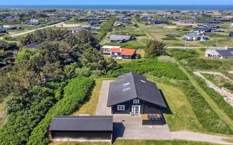 Salmund - 600M from the Sea: Tag, Hus, Hjem, Sommerhus, Sidespor, Estate, Indkørsel, Garden Bygninger, Gård, Skur