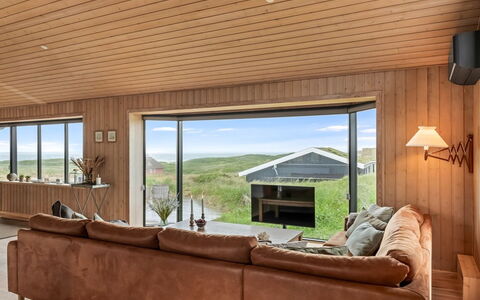 Eelin - 275M from the Sea: Træ, Hårdttræ, Loft, Trægulve, Bejdse, Planke, Stue, Garden Bygninger, Bjælkehytte