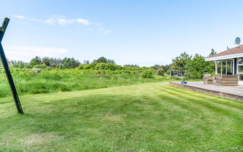Klakke - 900M from the Sea: Sommerhus, Have, Sidespor, Garden Bygninger, Skygge, Gård, Backyard, Lawn, Stuehus, Landscaping