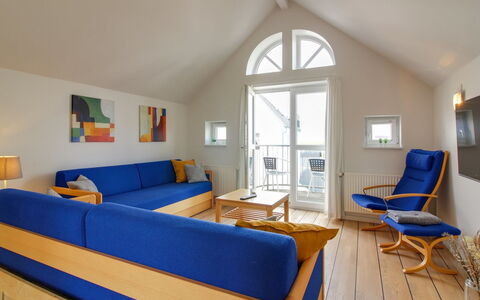 Varnava - 200M from the Sea: Gulvbelægning, Sanitærarmatur, Etage, Indretning, Badeværelse, Toilet, Vvs, Håndvask, Badeværelsesskab, Tap