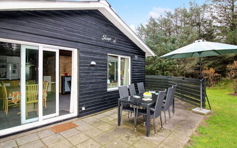 Arie - 500M from the Sea: Møbel, Indretning, Stol, Gulvbelægning, Bord, Udvej, Etage, Loft, Værelse, Eco Hotel