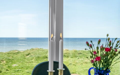 Trifun - 50M from the Sea: Plantesamfund, Sollys, Urteagtig Plante, Have, Plantation, Landbrug, Farm