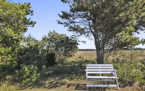 Birgid - 900M from the Sea: Svømmepøl, Udendørs Møbler, Møbel, Udvej, Flise, Eco Hotel, Skygge, Stol, Fritid, Estate