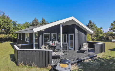 Birgid - 900M from the Sea: Svømmepøl, Udendørs Møbler, Møbel, Udvej, Flise, Eco Hotel, Skygge, Stol, Fritid, Estate