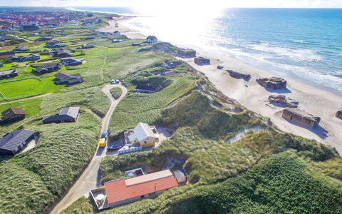 Franja - 100M from the Sea: Træ, Hus, Sommerhus, Hjem, Tag, Landdistrikt, Sidespor, Bjælkehytte, Garden Bygninger, Hårdttræ
