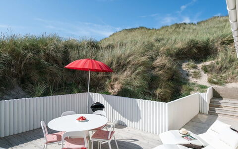 Franja - 100M from the Sea: Træ, Hus, Sommerhus, Hjem, Tag, Landdistrikt, Sidespor, Bjælkehytte, Garden Bygninger, Hårdttræ