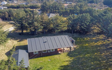 Lis - 300M from the Sea: Hjem, Hus, Tag, Boligområde, Almindeligt, Landskab, Land Lot, Landdistrikt, Menneskelig Bosættelse, Sommerhus