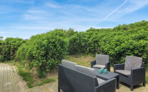 Andrina - 200M from the Sea: Himmel, Blå, Horisont, Sky, Ocean, Cumulus, Hårdttræ, Tropics, Plantation, Udendørs Møbler