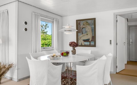 Majvor - 100M from the Sea: Tag, Hus, Hjem, Sommerhus, Sidespor, Estate, Indkørsel, Garden Bygninger, Gård, Skur