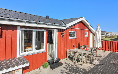 Fiene - 300M from the Sea: Træ, Gulvbelægning, Indretning, Etage, Møbel, Trægulve, Værelse, Loft, Bejdse, Hårdttræ