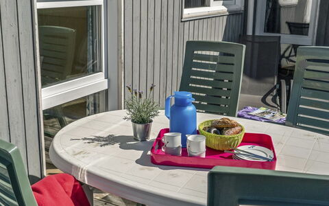 Thorbiorn - 350M from the Sea: Hus, Hjem, Tag, Boligområde, Sommerhus, Estate, Stuehus, Lawn, Landscaping, Sidespor
