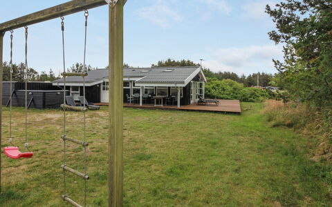 Nienke - 700M from the Sea: Boligområde, Tag, Forstad, Indkørsel, Estate, Skorsten