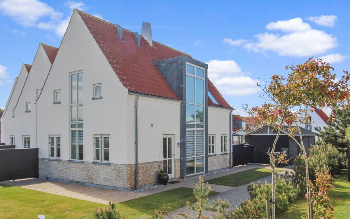 thythulf - 550m From The Sea