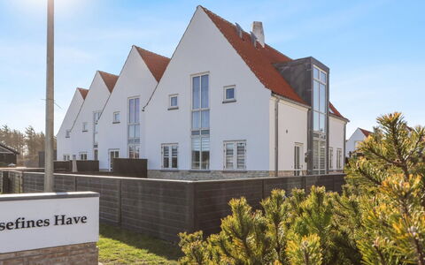 Thythulf - 550M from the Sea: Kompositmateriale, Estate, Sidespor, Dagslys