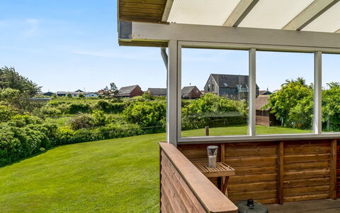 Söffren - 350M from the Sea: Loft, Gulvbelægning, Indretning, Etage, Kompositmateriale, Møbel, Udvej, Hotel, Design, Dagslys
