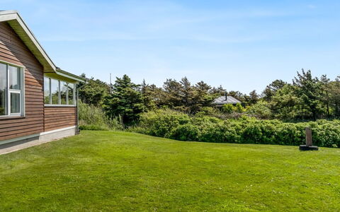 Söffren - 350M from the Sea: Loft, Gulvbelægning, Indretning, Etage, Kompositmateriale, Møbel, Udvej, Hotel, Design, Dagslys