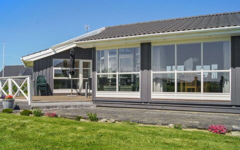 Tayna - 300M from the Sea: Hjem, Sommerhus, Veranda, Sidespor, Stuehus, Udendørs Struktur