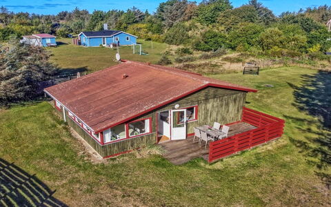 Greet - 700M from the Sea: Tag, Hus, Hjem, Sommerhus, Sidespor, Estate, Indkørsel, Garden Bygninger, Gård, Skur