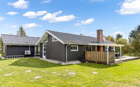 Lempi - 300M from the Sea: 